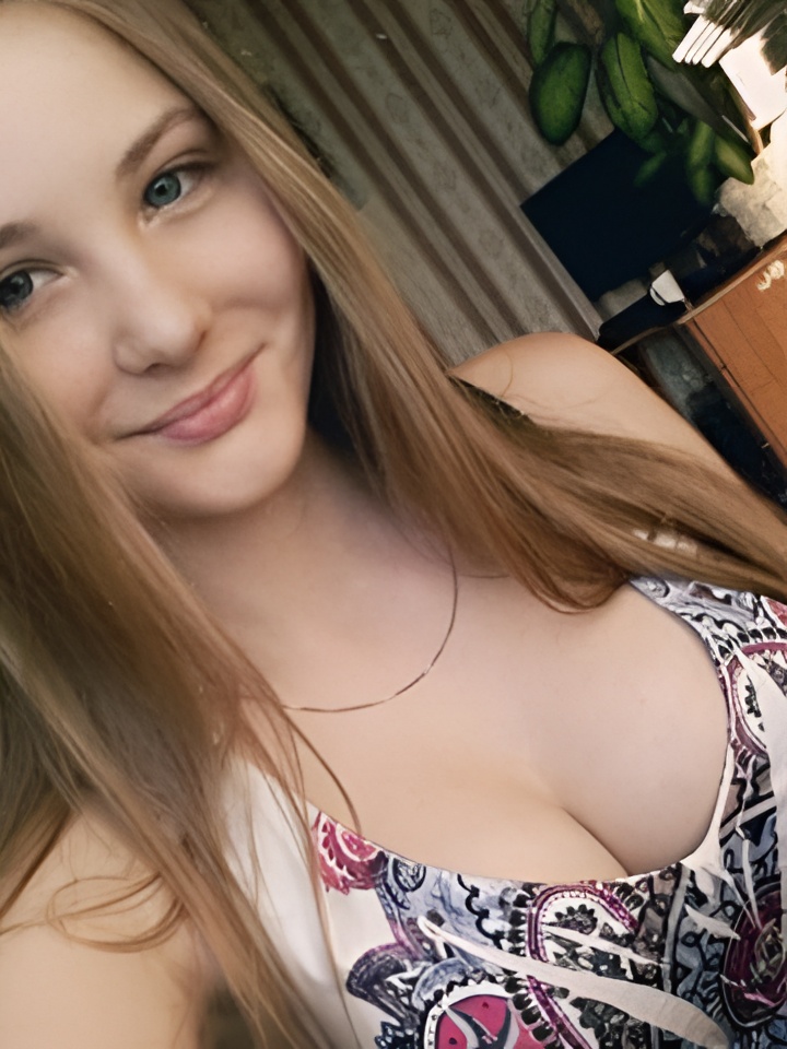 Леся привлекальеная девушка из Тамань цена от 5000 руб