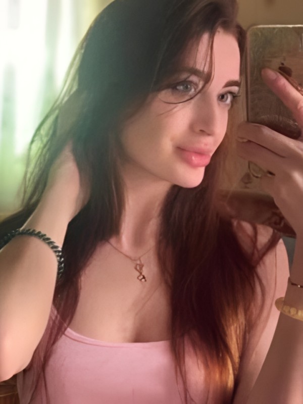 Софи привлекательная девушка из Тамань цена от 2500 руб