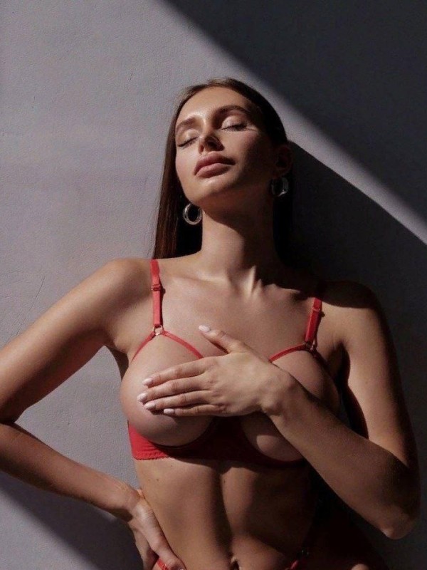 Лиза привлекательная девушка из Тамань цена от 7000 руб